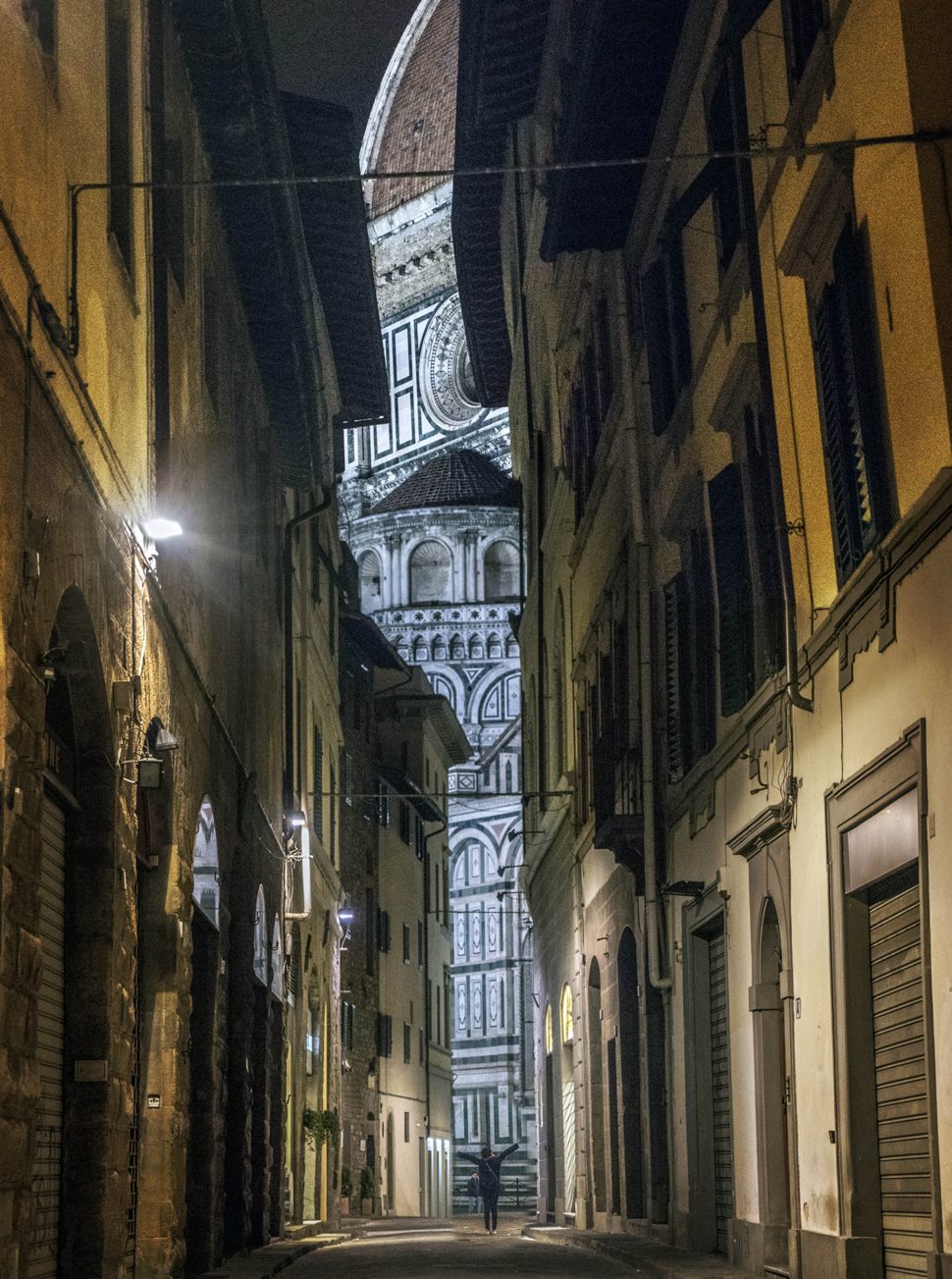 The narrow streets of Florence
